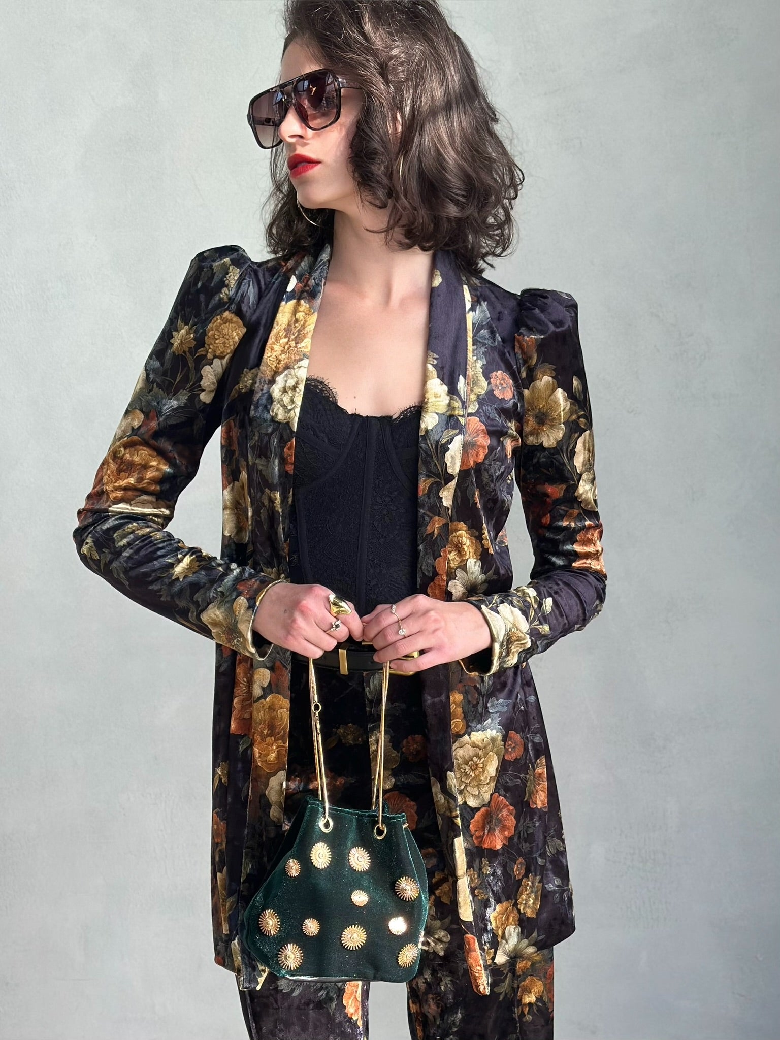 עליונית ברלין קטיפה - שחור פרחים ויקטוריאני