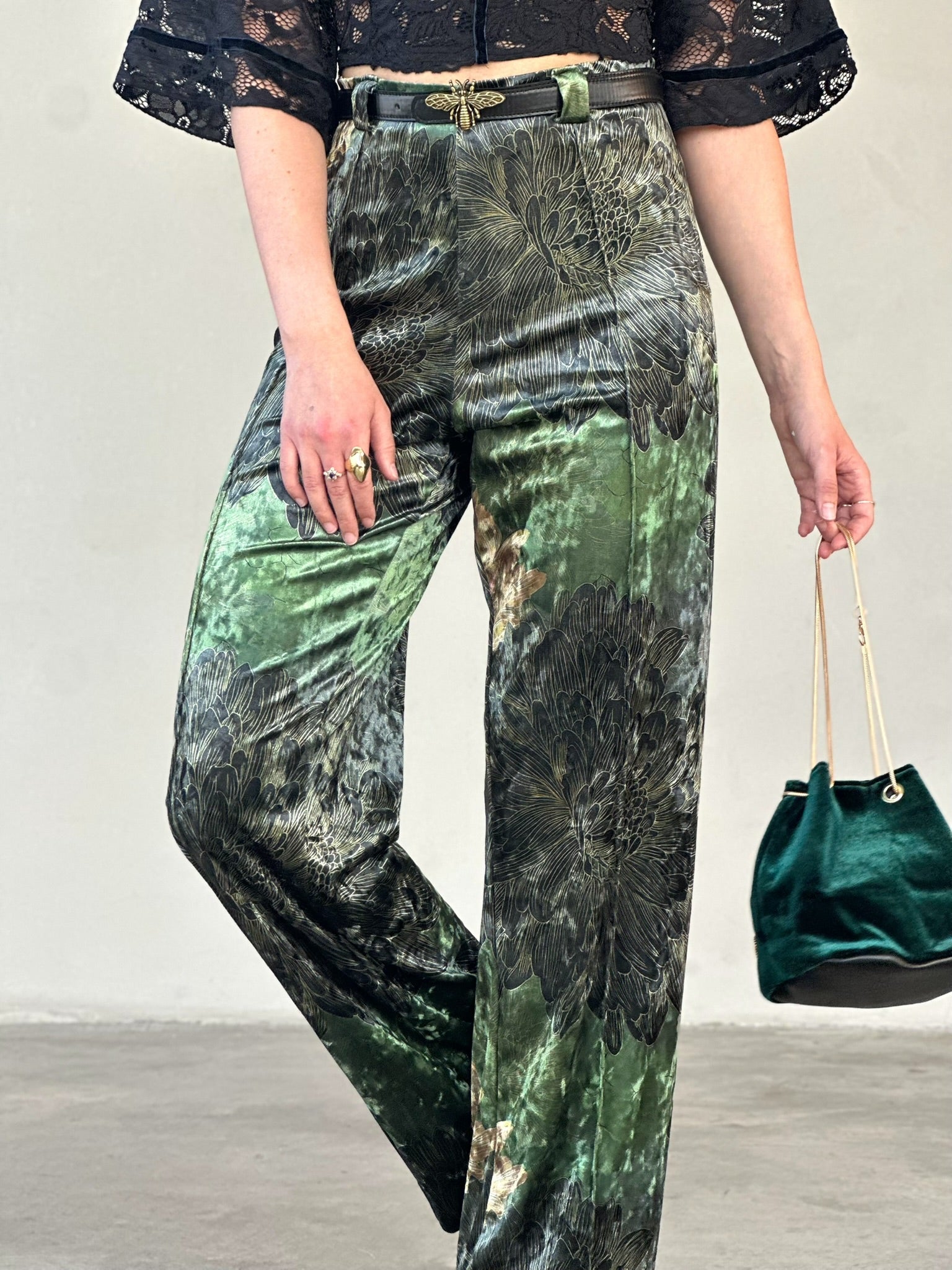 מכנסי ברלין קטיפה שבורה - ירוק פרינט חרציות