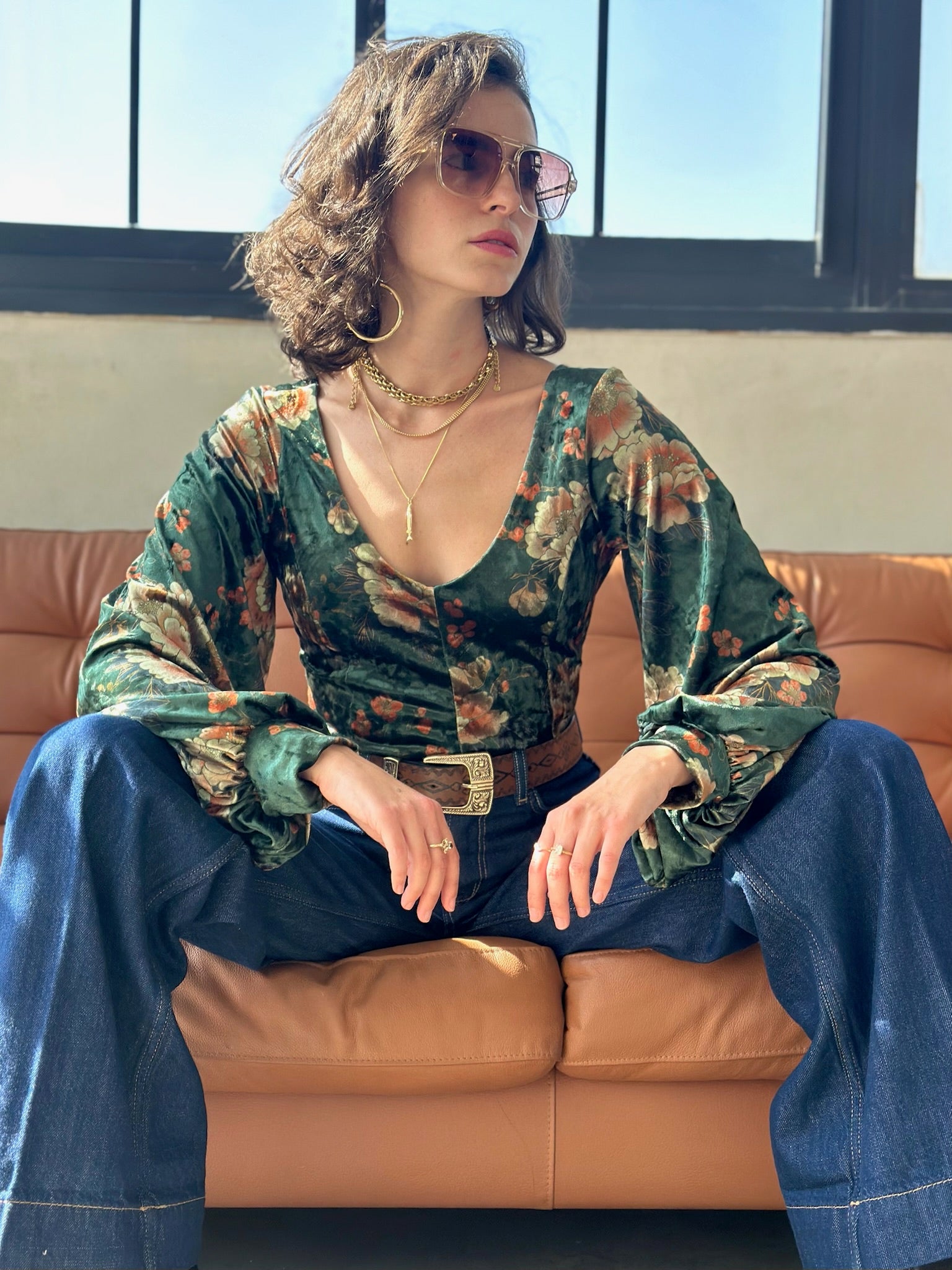 חולצת סופיה קטיפה פרינט ירוק בקבוק פרחוני