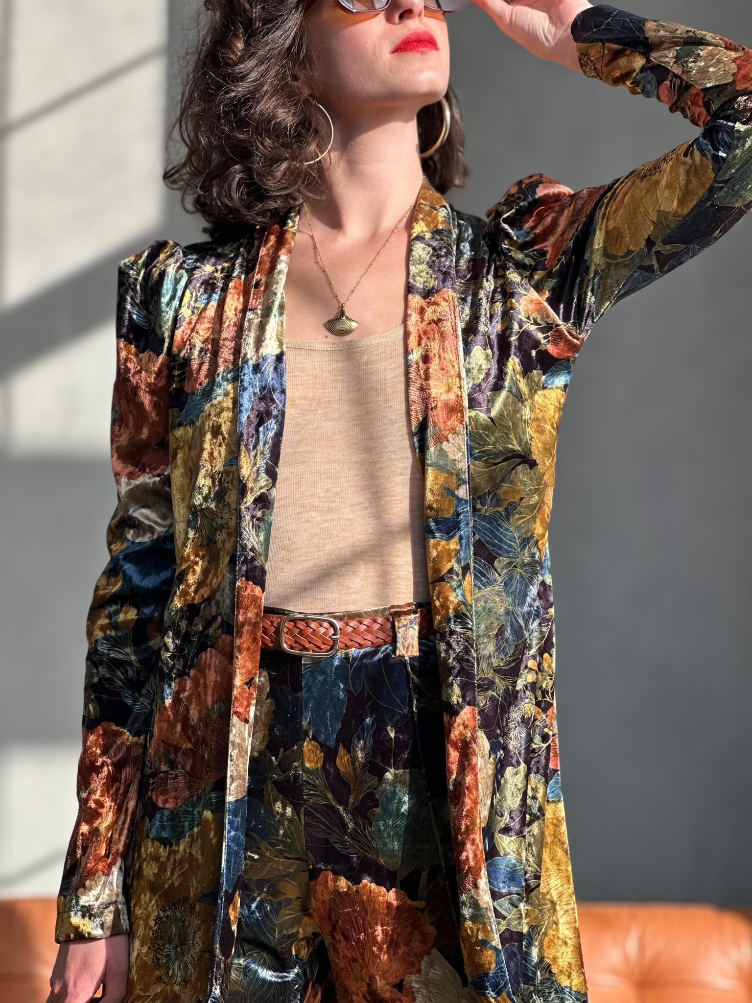 עליונית ברלין קטיפה שבורה - פרחים גדולים