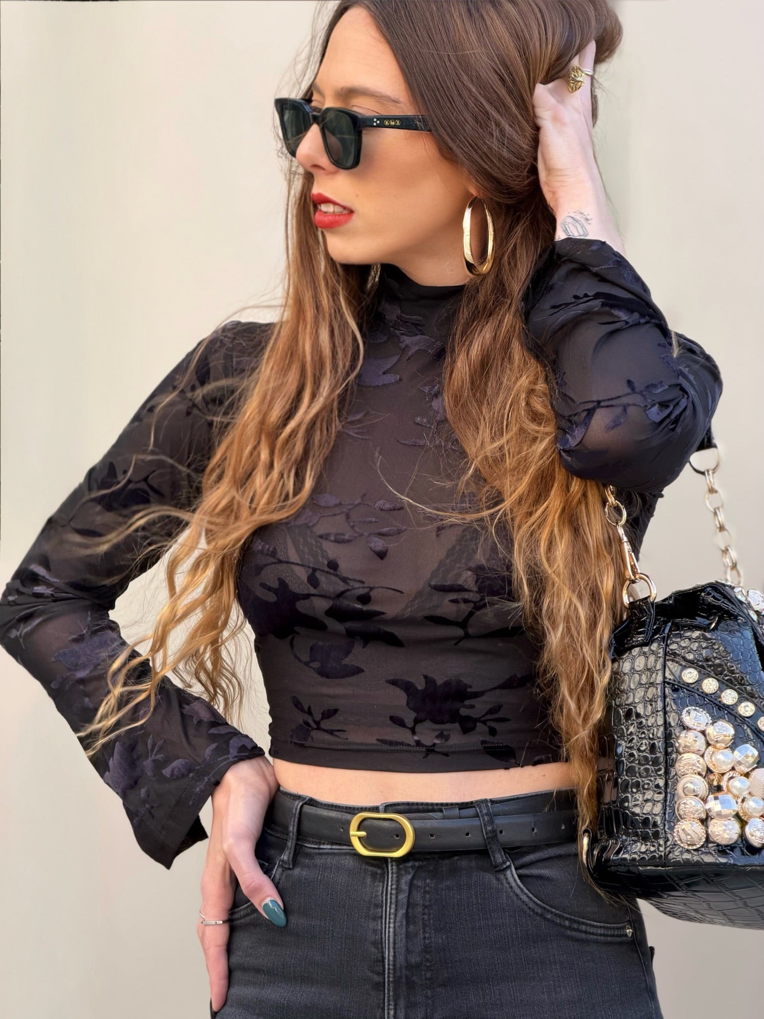 ניקה שחור כחלחל