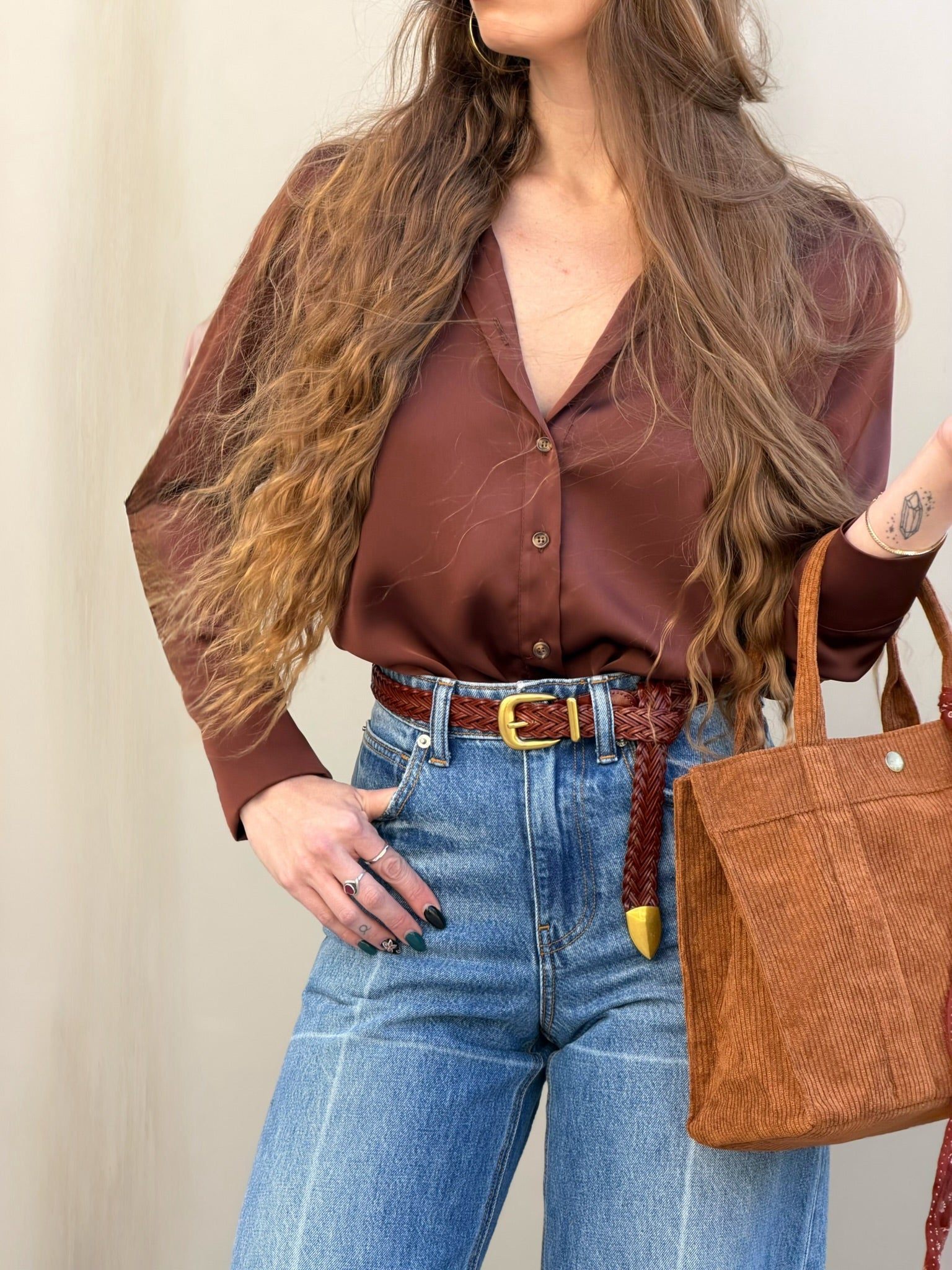 חולצת ג׳ינה - חומה