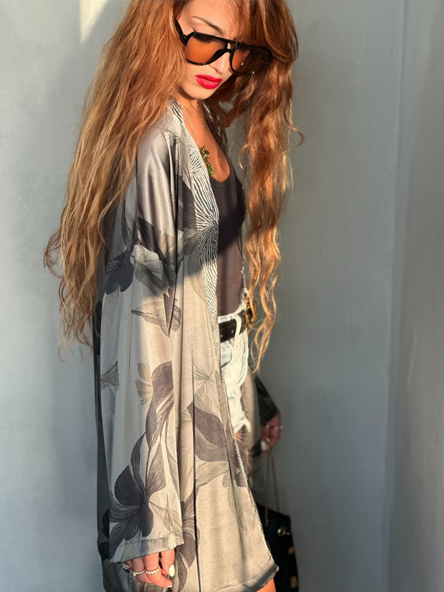 קימונו סאקורה - ירוק זית פרחים שחורים גדולים